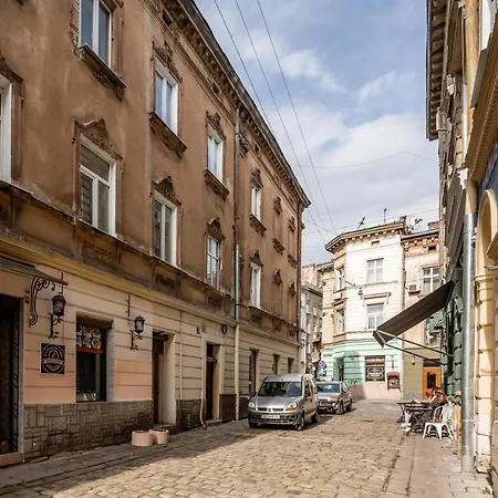 Next To Opera Apartment