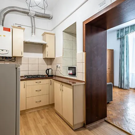 Next To Opera Apartamento Leópolis