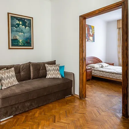 Apartment Next To Opera *