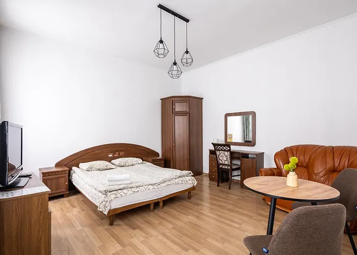 Next To Opera דירה לבוב