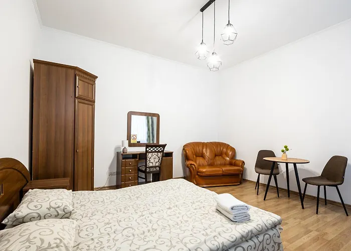 Next To Opera דירה לבוב